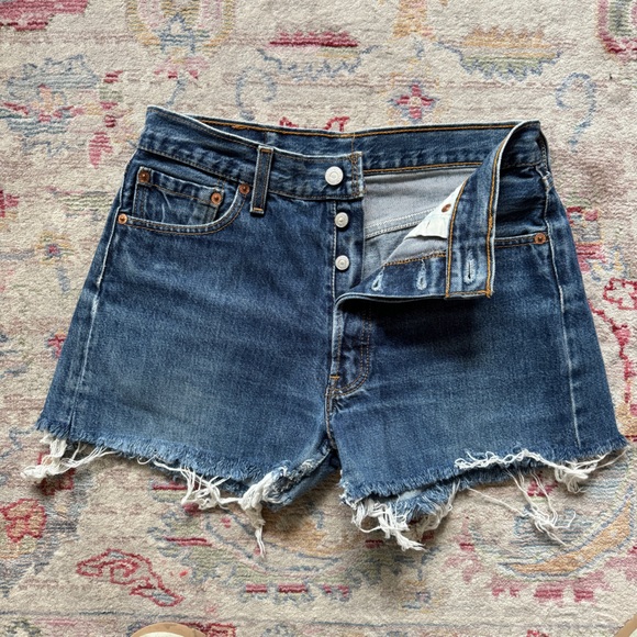 Vintage Levi’s 501 Jean shorts - Picture 3 of 6